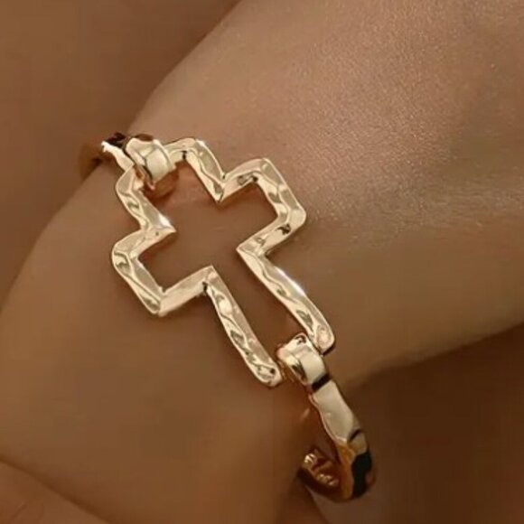 Cross Bracelet Textured Exaggerated Punk Style Gold Tone Gifts NWT Faith - Picture 1 of 4